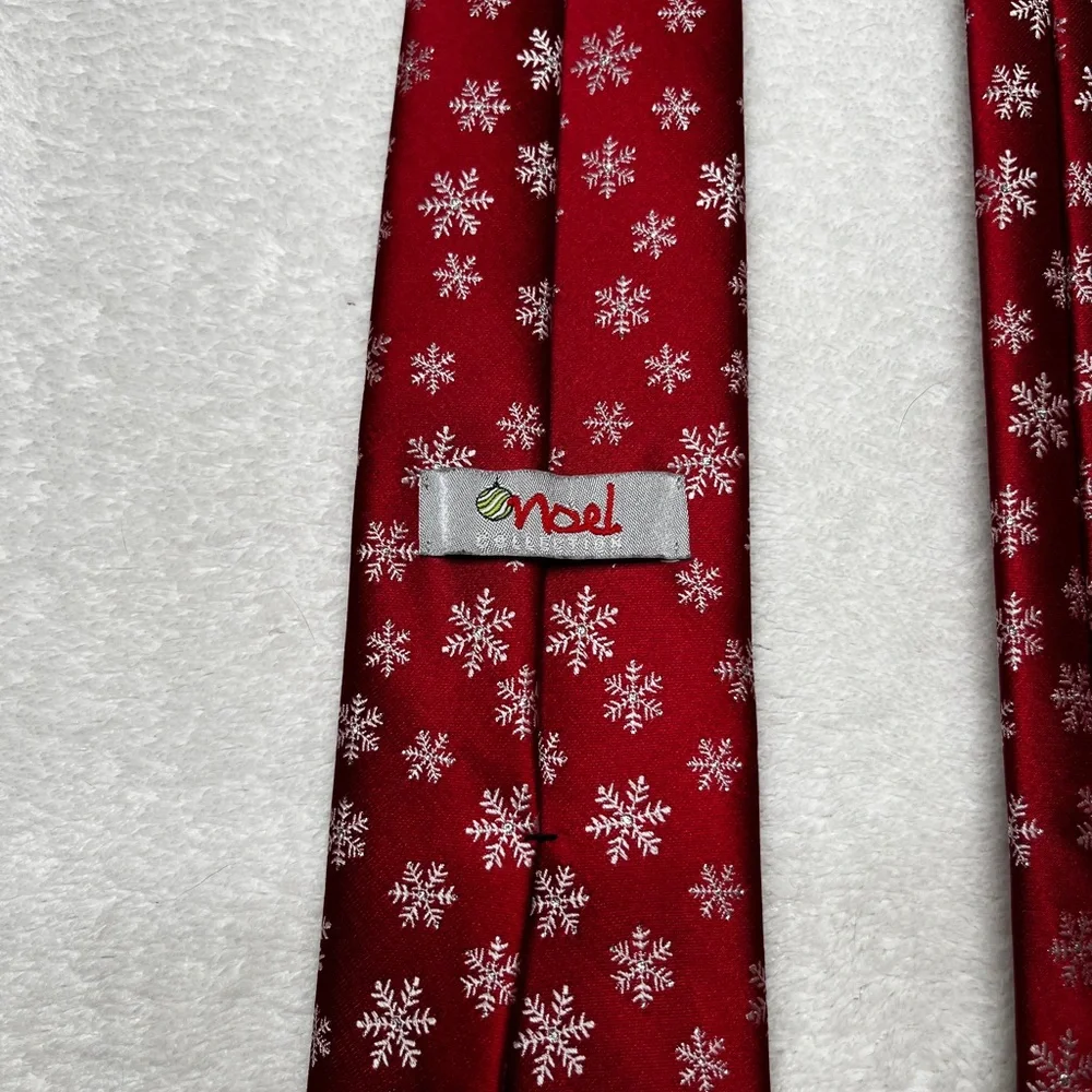 Noel Red Snowflake Christmas Tie Holiday Mens Necktie
